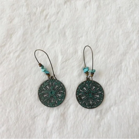 5/$15 🩷 MUST BUNDLE Turquoise Filigree Drop Earrings - Picture 4 of 4